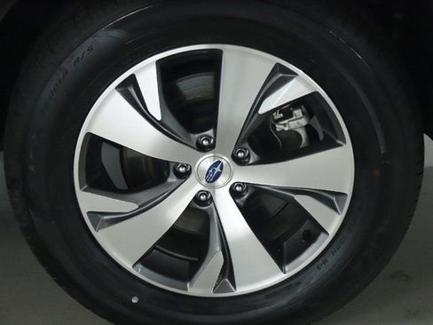 Certified 2025 Subaru Ascent Premium image 42