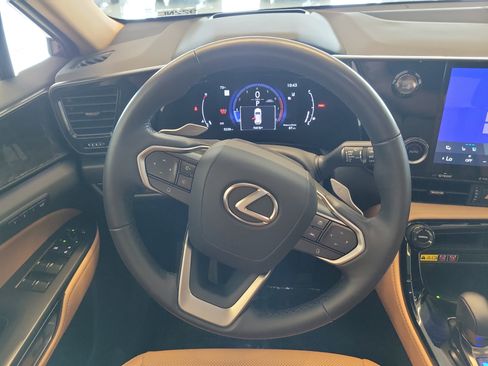 Certified 2026 Lexus NX 350 AWD w/ Accessory Package (Z1) image 18