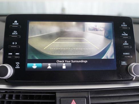 Used 2018 Honda Accord Sport image 18