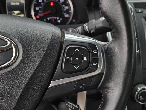 Used 2016 Toyota Camry SE FWD image 27