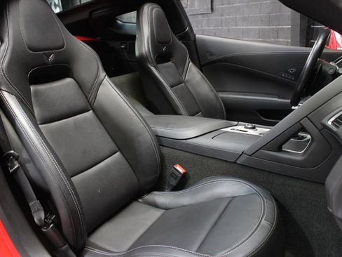 Used 2019 Chevrolet Corvette w/ 2LT w/ 2LT Preferred Equipment Group image 45