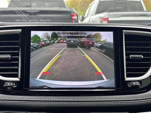 Used 2023 Chrysler Pacifica Touring-L w/ S Appearance Package FWD image 21