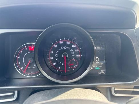Used 2023 Hyundai Elantra SEL FWD image 10