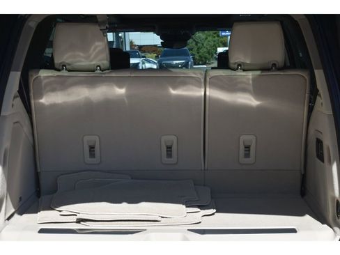 Used 2022 Cadillac Escalade Premium Luxury Platinum image 25
