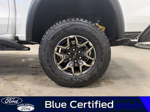 Used 2023 Chevrolet Colorado ZR2 w/ ZR2 Convenience Package III image 8