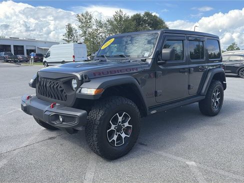 Used 2021 Jeep Wrangler Unlimited Rubicon w/ Cold Weather Group AWD/4WD image 2