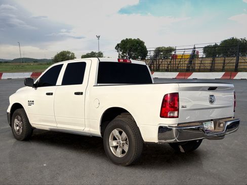Used 2022 RAM 1500 Classic SLT RWD image 4