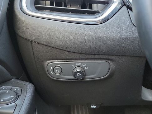 Used 2023 Chevrolet Equinox LT FWD image 14