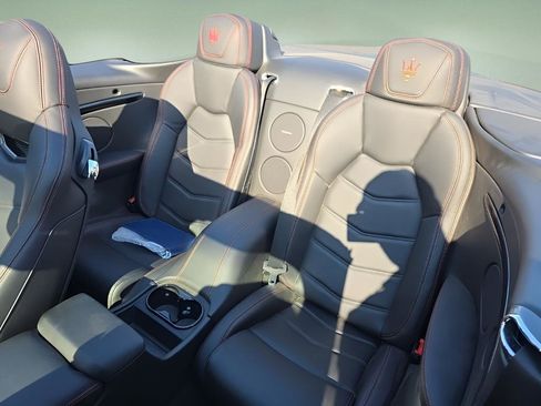 Used 2018 Maserati GranTurismo Sport image 43