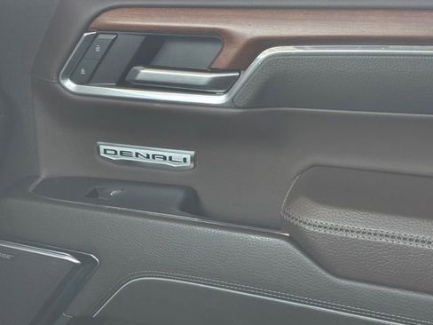 Used 2023 GMC Sierra 1500 Denali w/ Denali Reserve Package AWD/4WD image 31