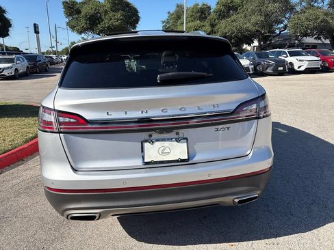 Used 2019 Lincoln Nautilus Reserve FWD image 4