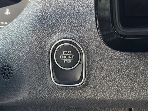 Used 2025 Mercedes-Benz Sprinter 2500 image 16