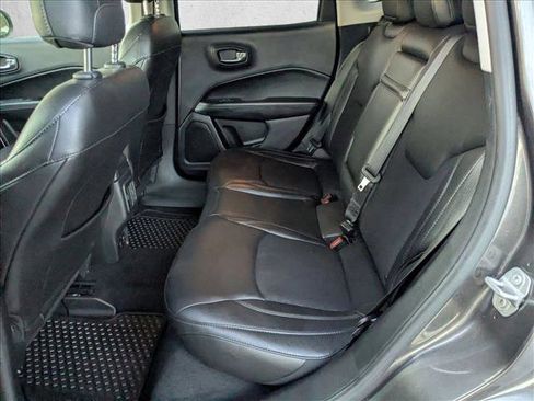 Used 2018 Jeep Compass Latitude w/ Popular Equipment Group image 17