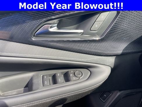 New 2024 Chevrolet Blazer EV LT AWD/4WD image 10