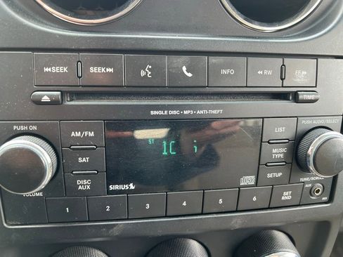 Used 2017 Jeep Compass Sport w/ Power Value Group image 29