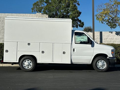New 2026 Ford E-350 and Econoline 350 Super Duty w/ Power Equipment Group image 3