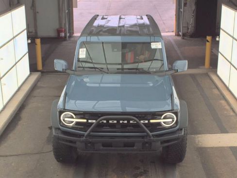 Used 2024 Ford Bronco Outer Banks w/ Sasquatch Package AWD/4WD image 2