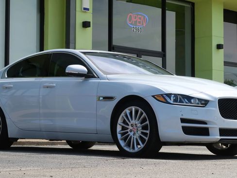 Used 2017 Jaguar XE First Edition AWD/4WD image 5