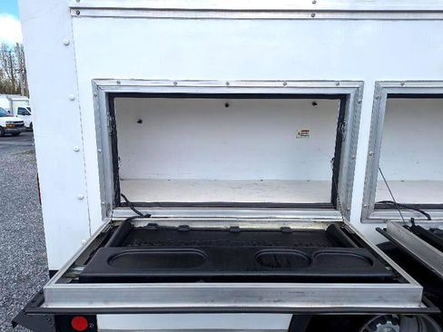 Used 2022 Chevrolet Express 3500 G3500 159 w/ Power Convenience Package image 15