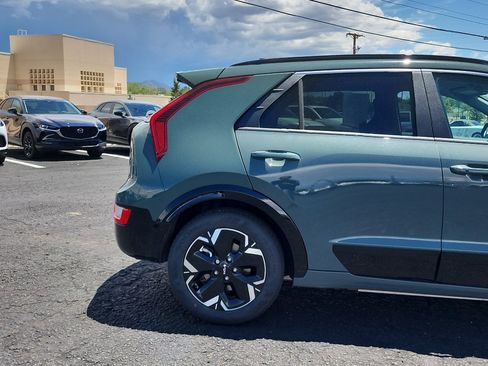 Used 2023 Kia Niro Wind w/ Wind Preserve Package FWD image 5