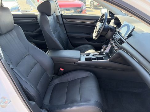 Used 2018 Honda Accord EX-L image 12