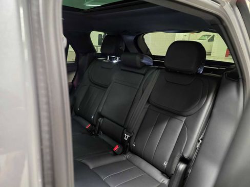 Used 2025 Land Rover Range Rover Sport image 20