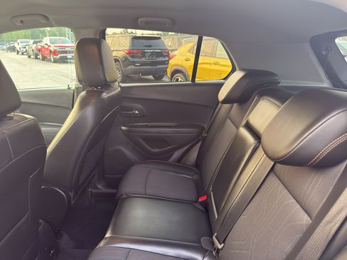 Certified 2019 Chevrolet Trax LT w/ Redline Edition FWD image 31