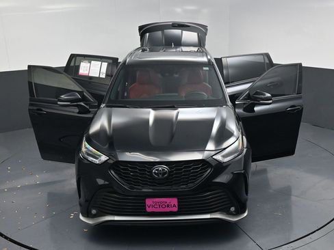 Used 2024 Toyota Highlander XSE image 23