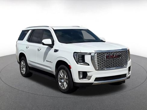 Used 2023 GMC Yukon Denali AWD/4WD image 3