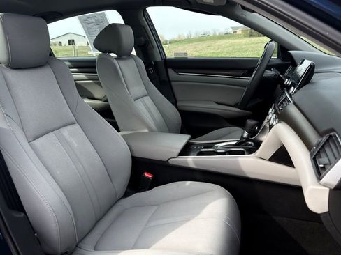 Used 2019 Honda Accord EX image 23