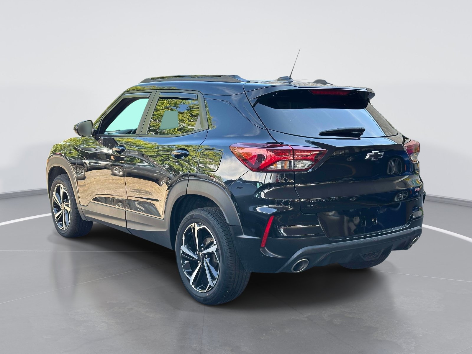 Used 2023 Chevrolet TrailBlazer RS w/ Convenience Package AWD/4WD image 7