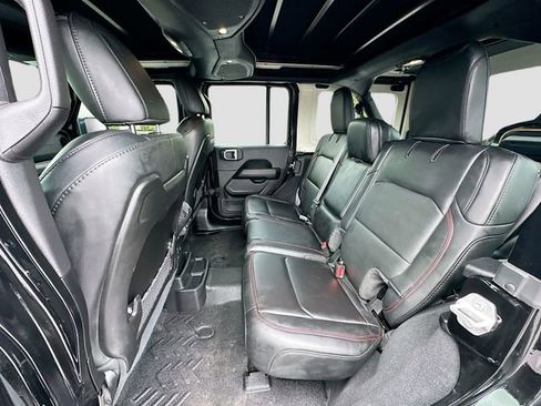 Used 2024 Jeep Wrangler Unlimited Rubicon AWD/4WD image 24