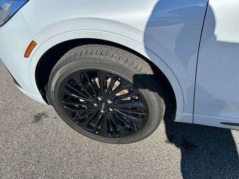 Used 2025 Lincoln Corsair Reserve w/ Equipment Group 202A image 15