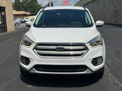 Used 2017 Ford Escape SE w/ Equipment Group 201A AWD/4WD image 4