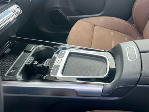 New 2026 Mercedes-Benz GLB 250 image 21