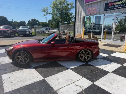 Used 2007 MAZDA MX-5 Miata Grand Touring w/ Premium Pkg RWD image 9
