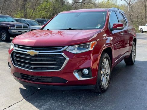 Used 2021 Chevrolet Traverse Premier w/ LPO, Floor Liner Package AWD/4WD image 9