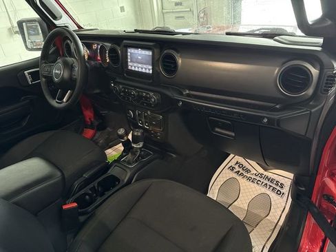 Used 2022 Jeep Wrangler Sport S image 29