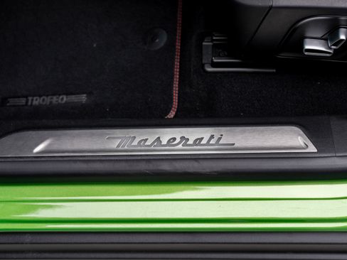 Used 2022 Maserati Levante Trofeo image 18