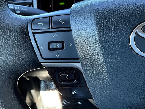 Used 2025 Toyota Camry LE image 17