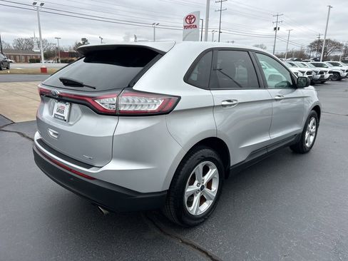 Used 2017 Ford Edge SE w/ Cargo Accessory Package image 19
