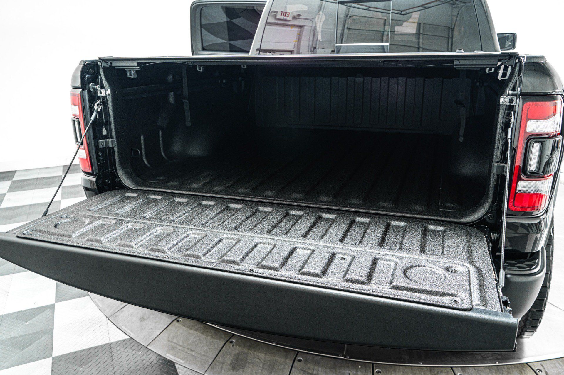 Used 2024 RAM 1500 TRX AWD/4WD image 18