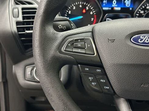Used 2018 Ford Escape S image 17