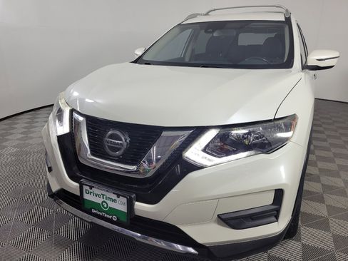 Used 2020 Nissan Rogue SV FWD image 15