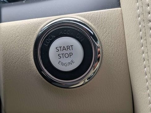 Used 2022 INFINITI QX80 Sensory w/ All-Season Package image 33