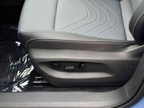 New 2026 Volkswagen Tiguan SE R-Line AWD/4WD image 25