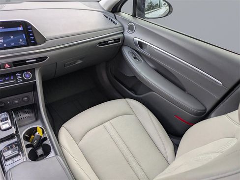 Used 2021 Hyundai Sonata Limited image 16