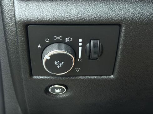 Used 2021 Jeep Grand Cherokee Laredo X RWD image 32