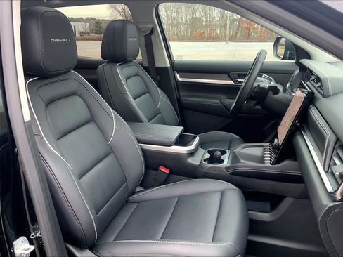 Used 2026 GMC Terrain Denali image 7