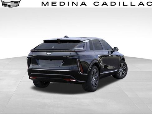 New 2026 Cadillac Lyriq Luxury AWD/4WD image 4